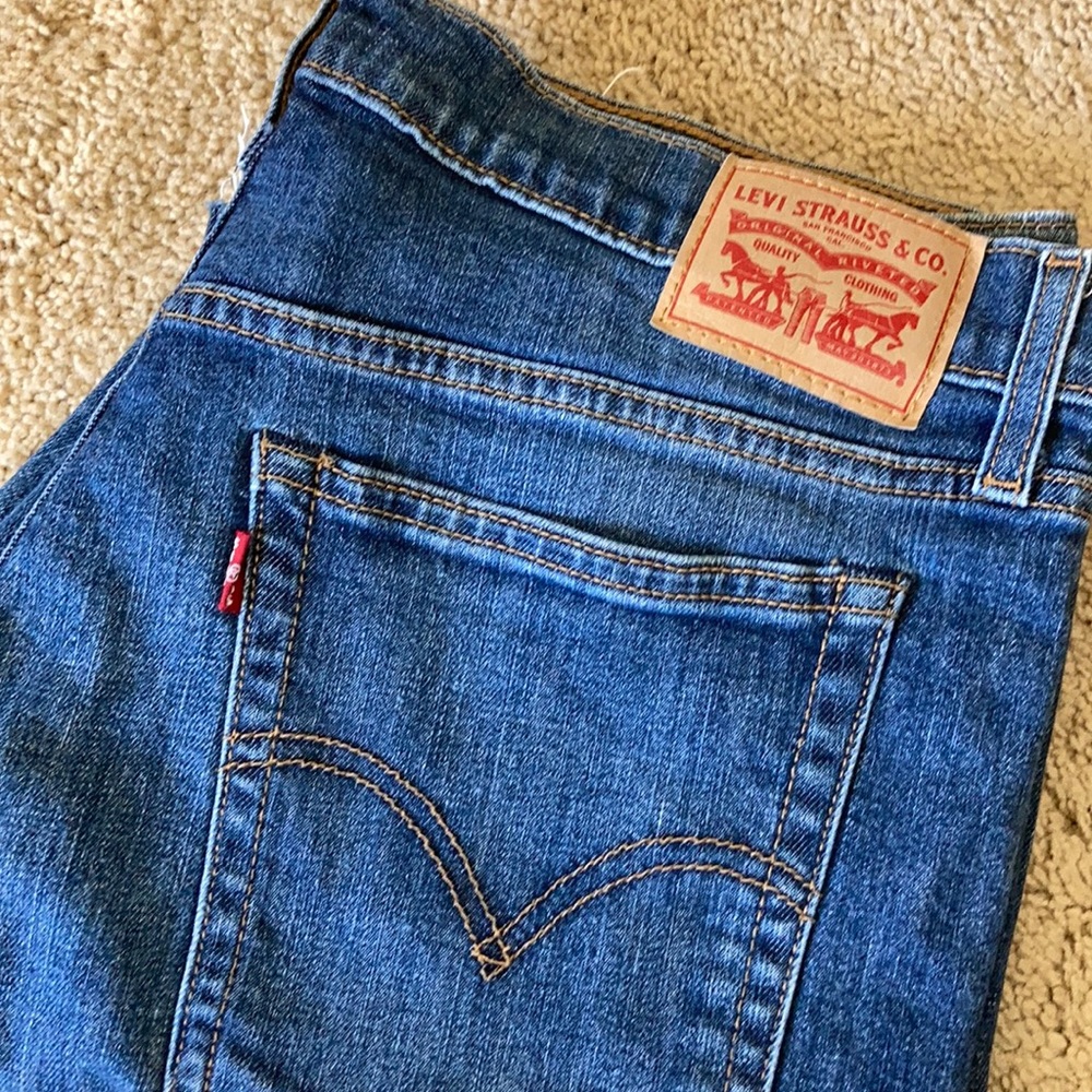 Levi’s Wedgie Skinny SZ 32
